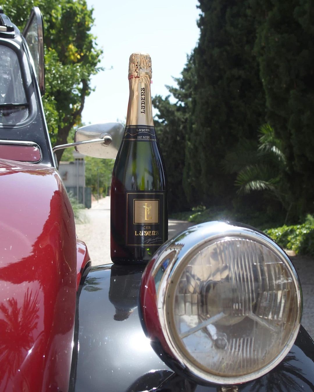 Cava Ludens op oldtimer